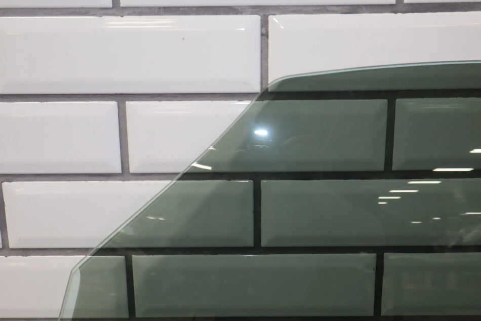 2019 Fiat 124 Spider- FRONT DOOR GLASS/WINDOW