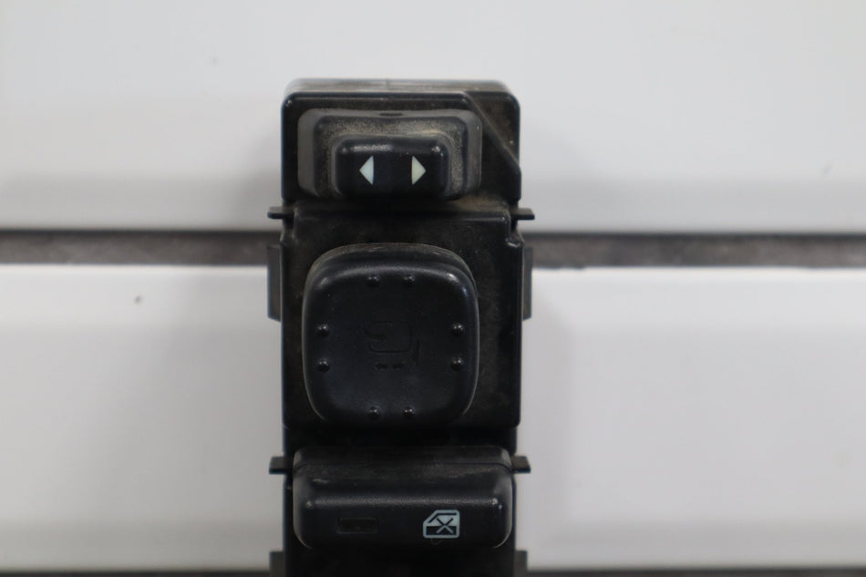 2003 Chevrolet Silverado 2500 Crew Cab Left Front Window Switch OEM