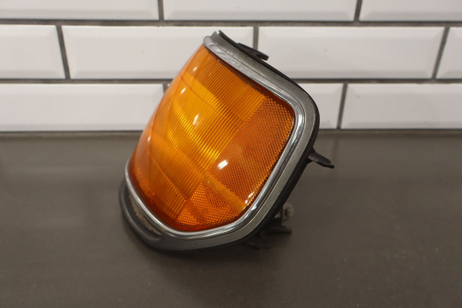 1991-1997 Toyota Land Cruiser Left Front Lamp 8161060110 OEM