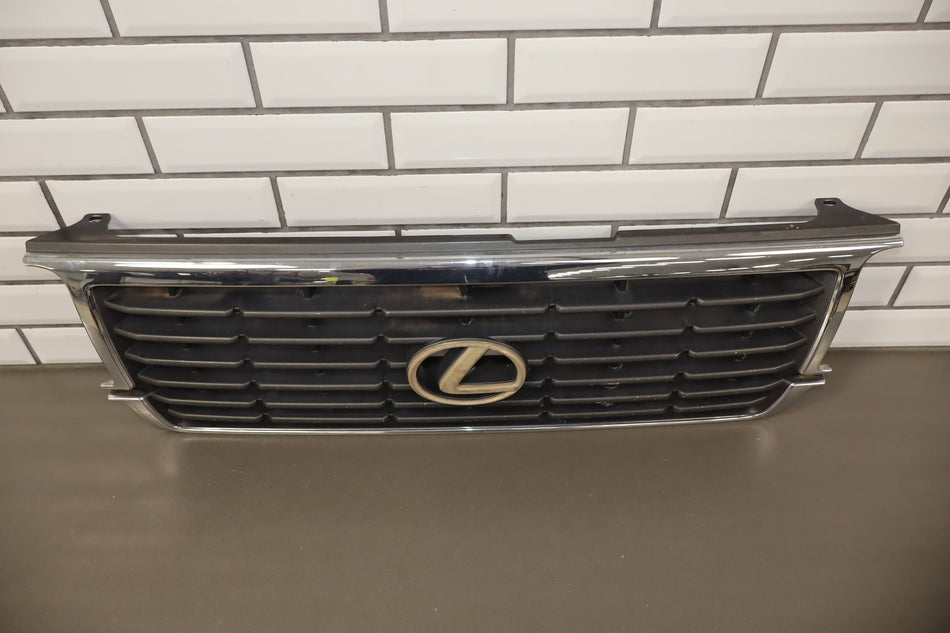 1996-1997 Lexus LX450 Radiator Grille