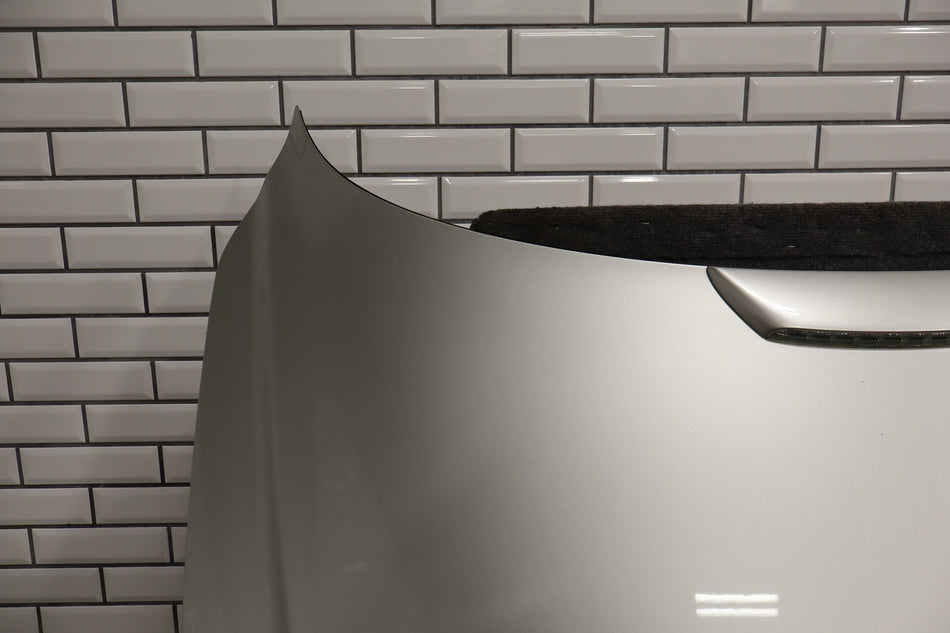 02-10 Lexus SC430 Z40 Decklid Silver 1C0 (Spoiler Scrape)