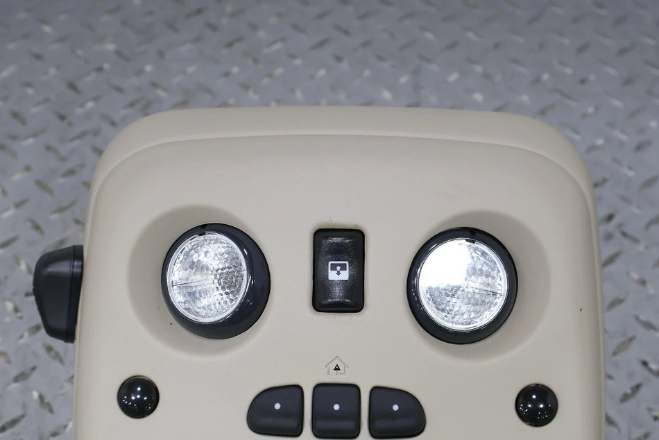 03-06 Cadillac Escalade Roof Console (Shale)