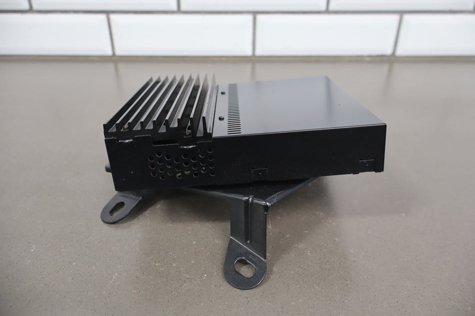 2000 BMW Z3 E36- Radio Amplifier