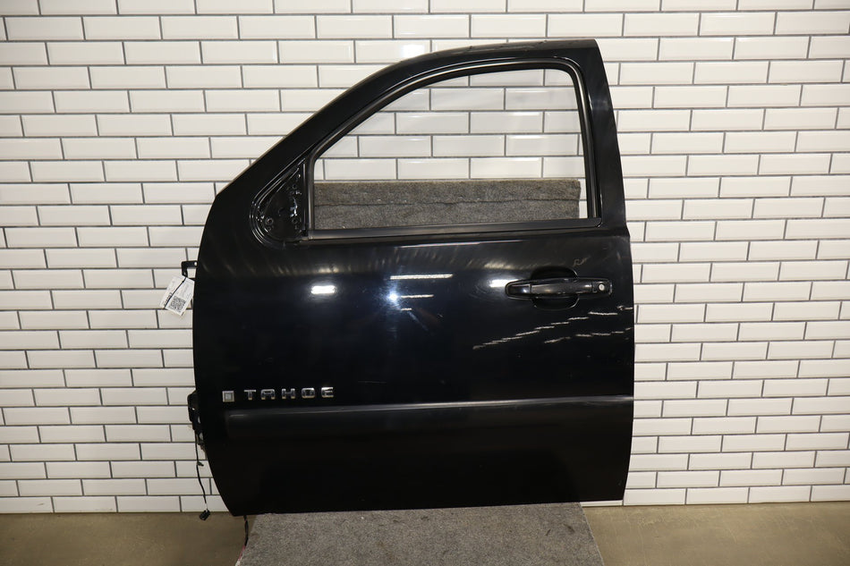 07-11 Chevy Tahoe Yukon Left Front Door (Black 41) 25912657