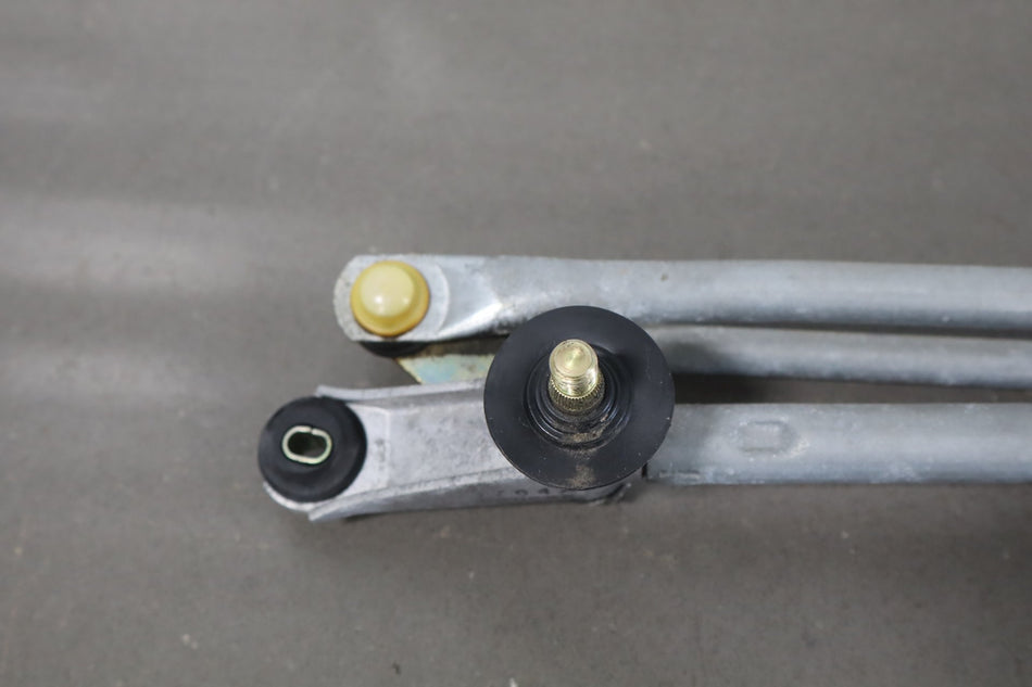 2002-2004 Infiniti M45 Front Wiper Motor OEM