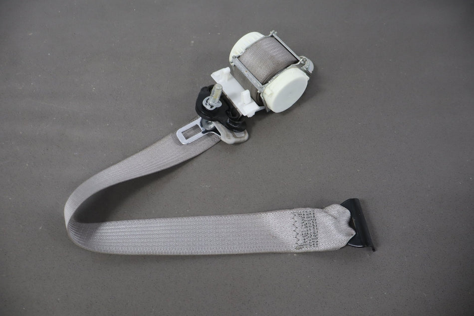 2007 Chevrolet Avalanche Rear Seat Belt OEM