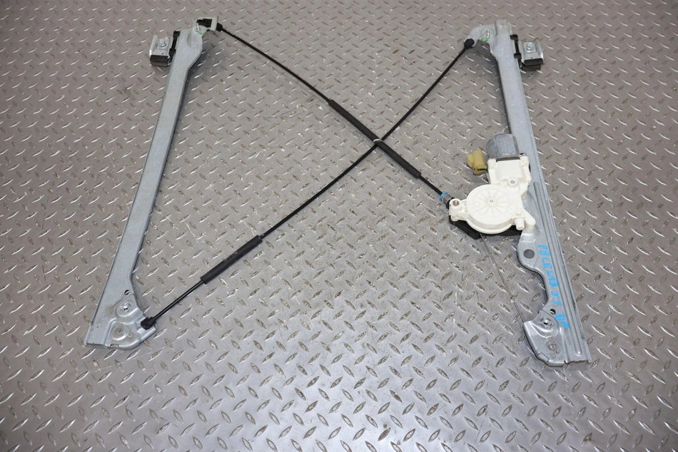 2011 Chevrolet Avalanche- Right Front Door Regulator