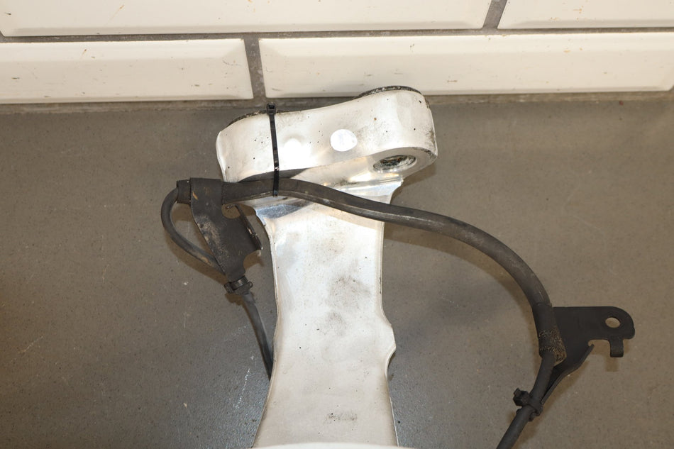 2007-17 Lexus LS460 Left RWD Front Spindle W/ Hub