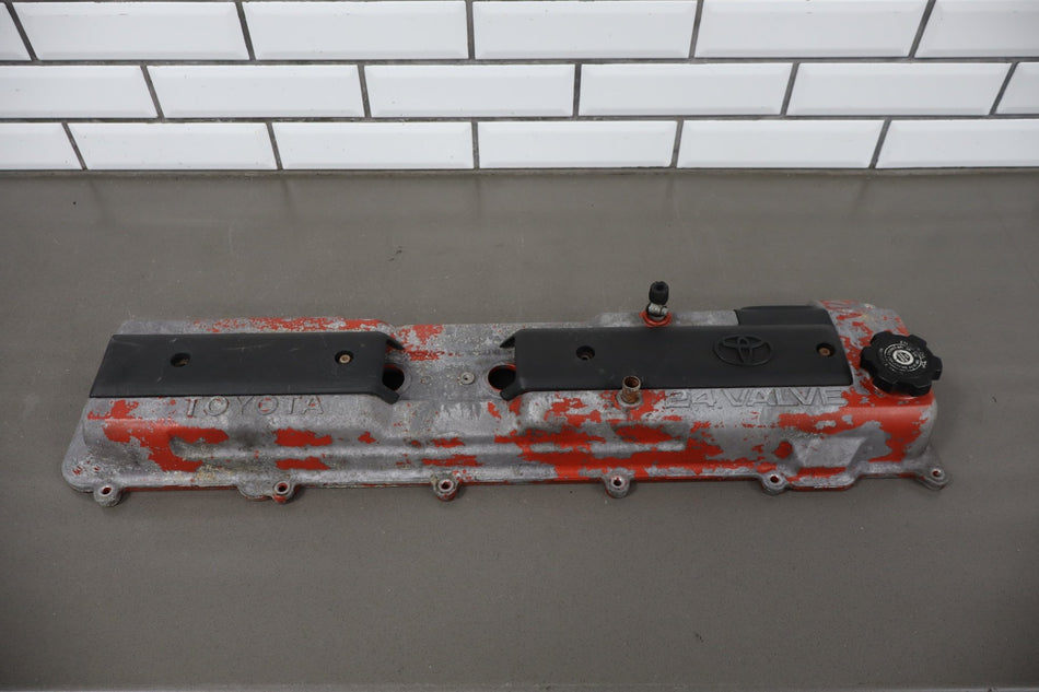 1997 Toyota Land Cruiser Valve Cover OEM
