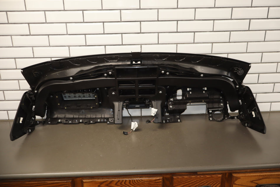2011 Porsche Cayenne Dash Panel Black MA