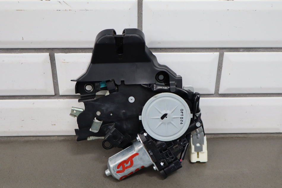 07-12 Lexus LS460 (XF40) Trunk Latch w/ Power Closer 64650-50040