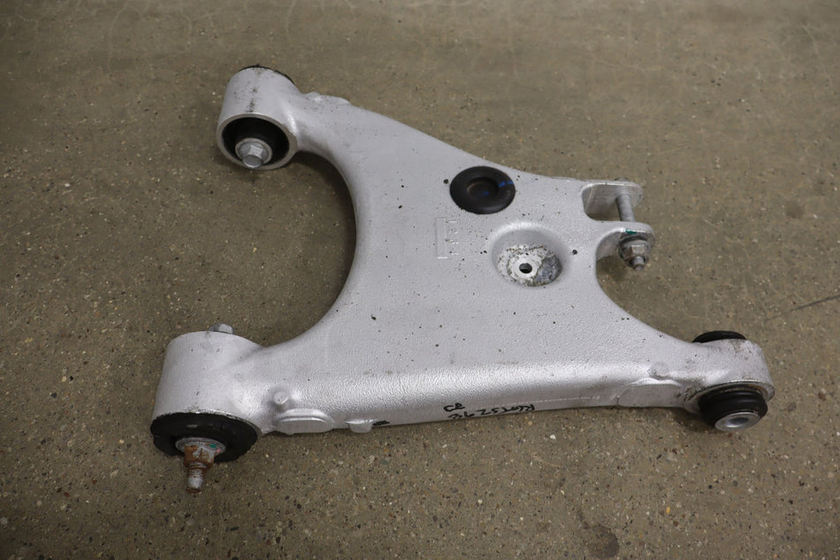 12-20 Telsa Model S Right Rear Suspension Knuckle Control Arms Spindle