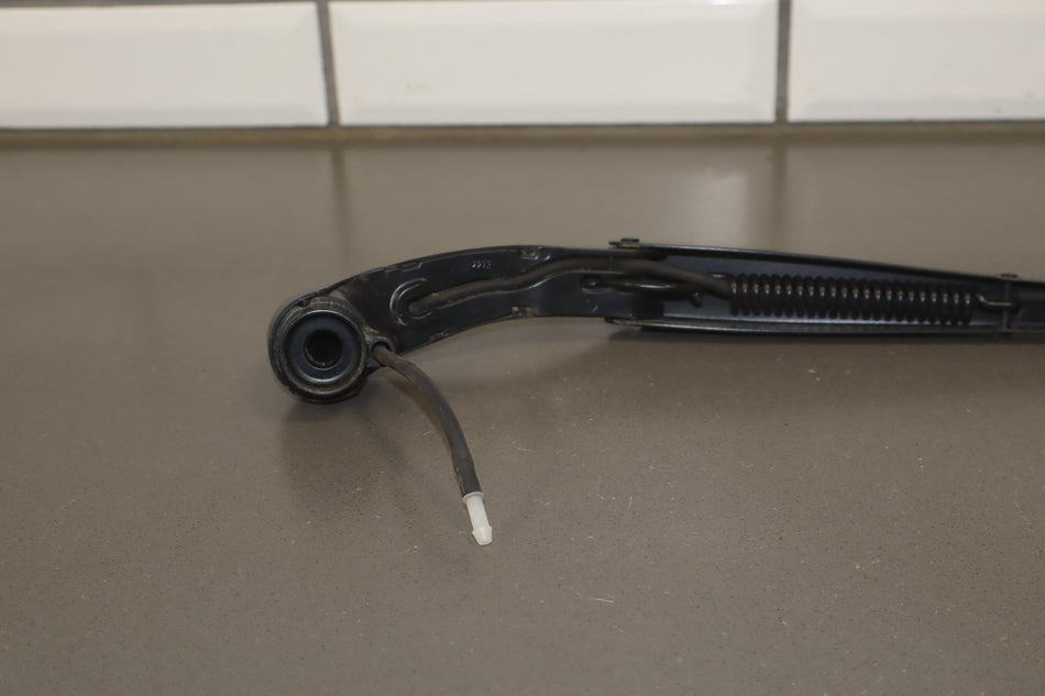 2012-2014 Mitsubishi i-MiEV Wiper Arm Pair