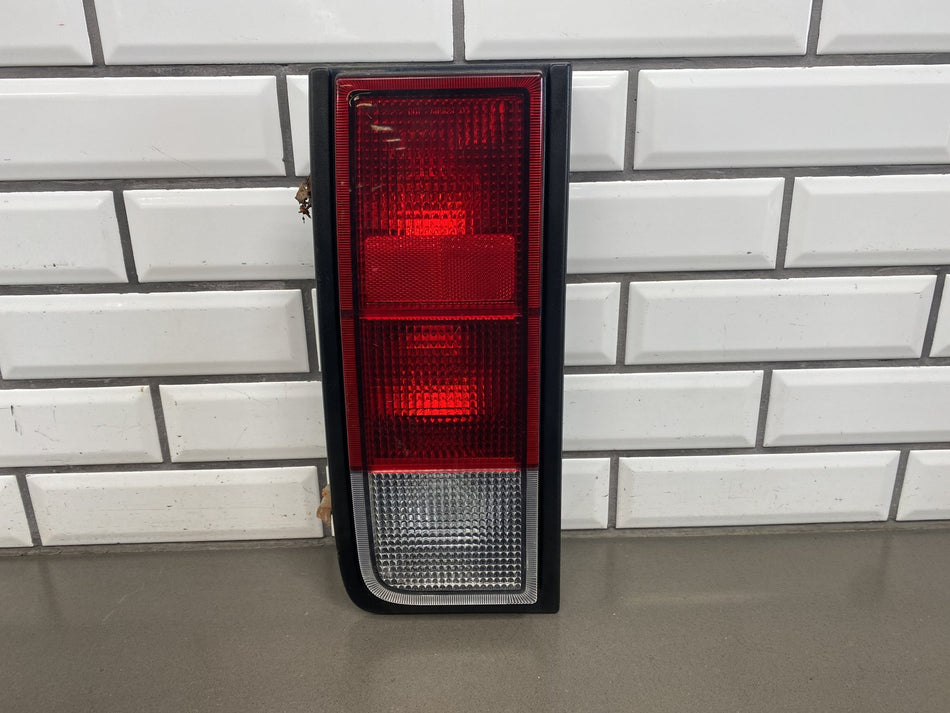 2005-2009 Hummer H2 SUV Tail Light Set Left & Right 25874015