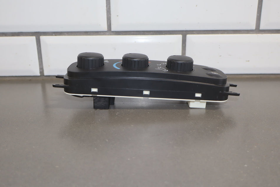 2004 Dodge Dakota Climate Control OEM