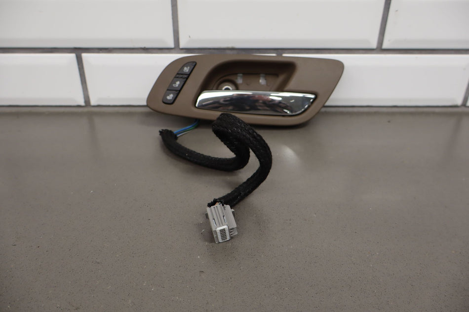 07-14 Chevy Suburban LTZ Right Front Interior Door Handle (Heated/Vent Seats)