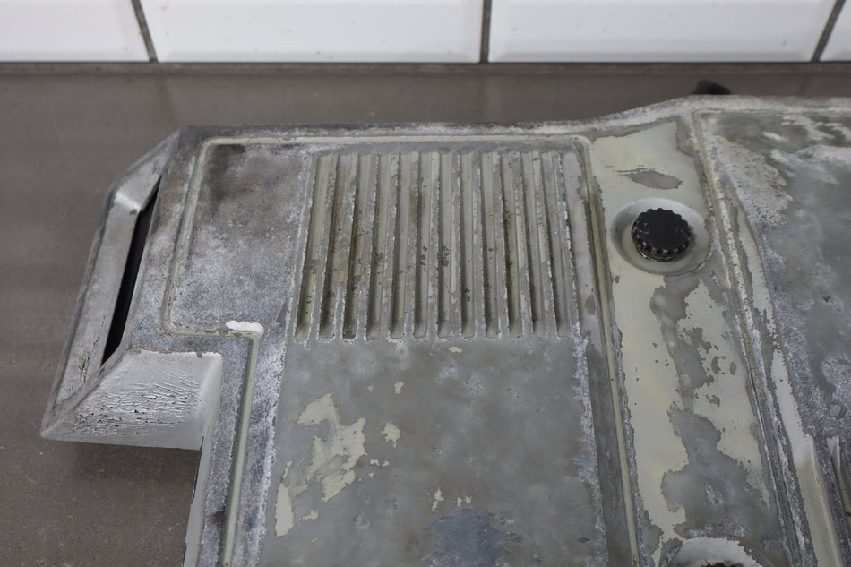 1982-1984 Chevrolet Corvette C4- Air Cleaner