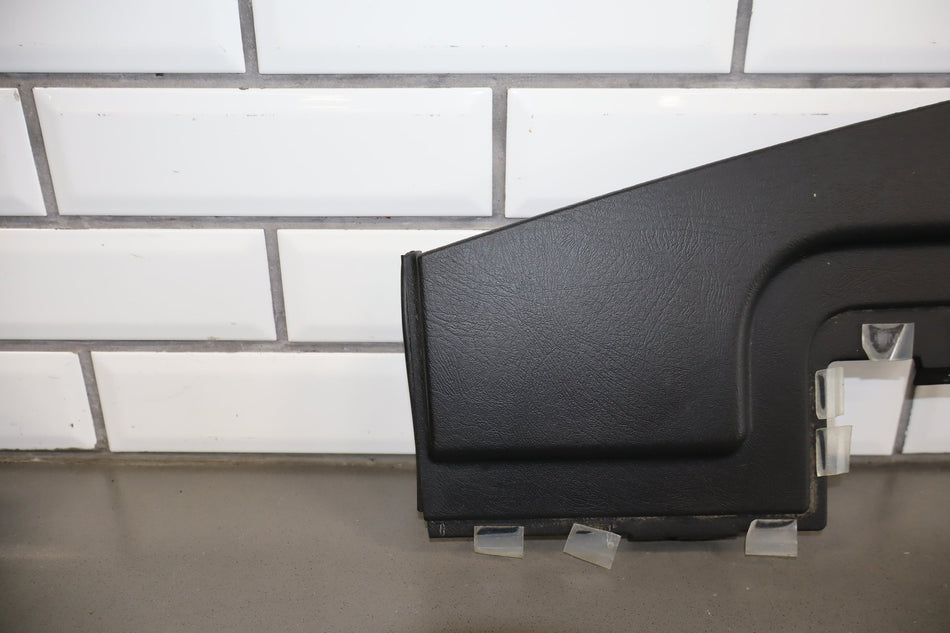 2003-2007 Hummer H2- Dash Upper Defroster Vent 15142915