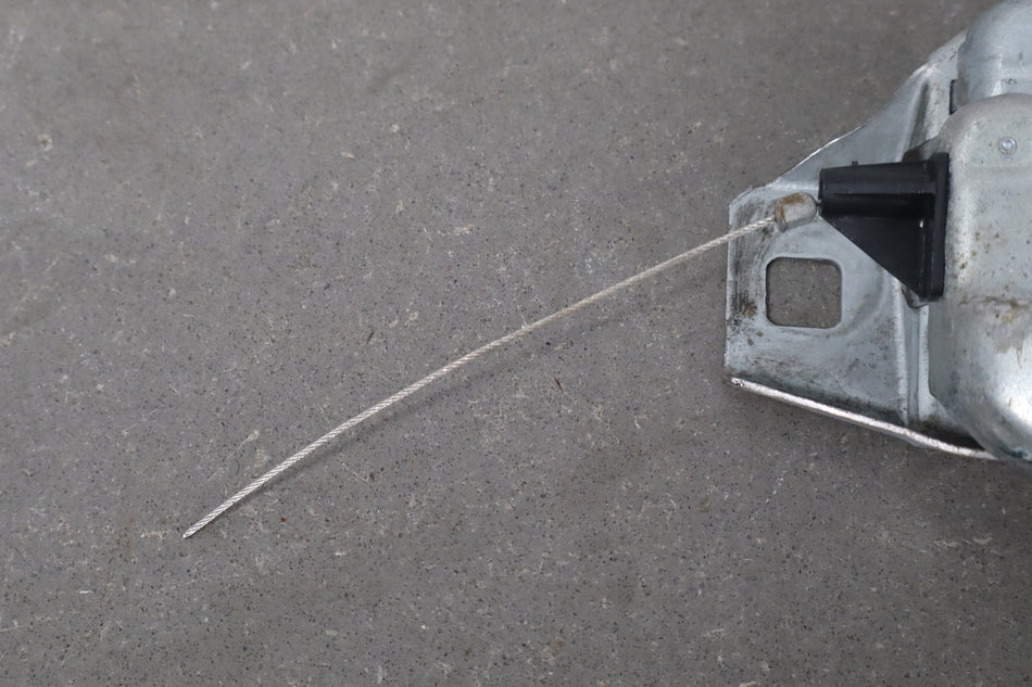 1984-1996 Chevrolet Corvette C4 Coupe Lid Latch