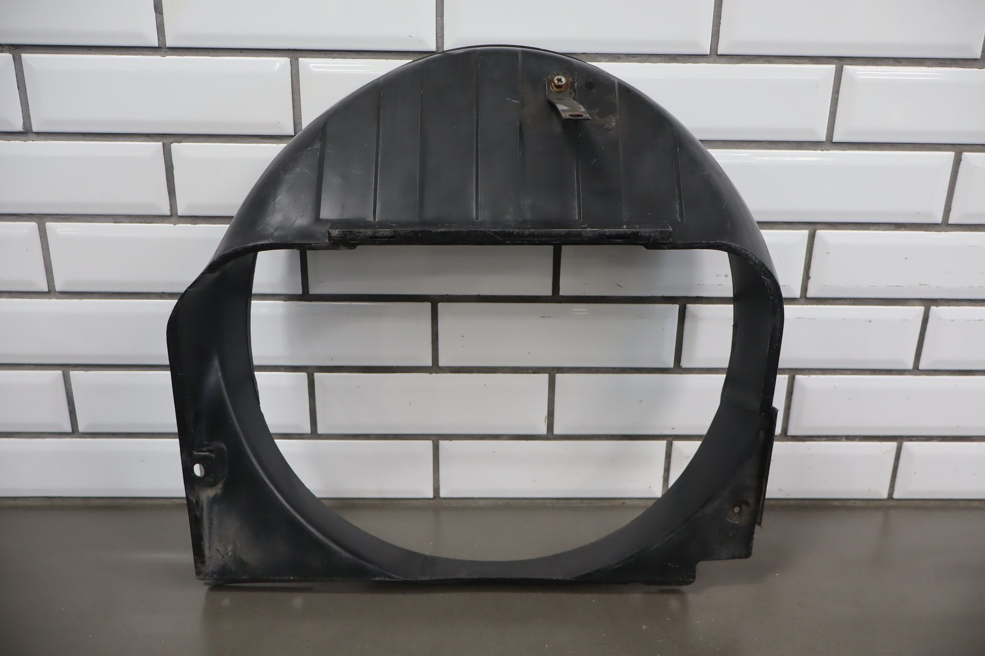 1986 Nissan 300ZX 3.0L VG30E Fan Shroud – J & J Auto Wrecking