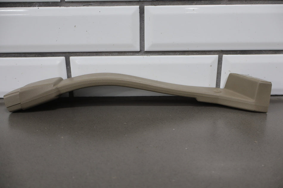 1999 Cadillac Escalade GMT400- Left Front Seat Belt Buckle