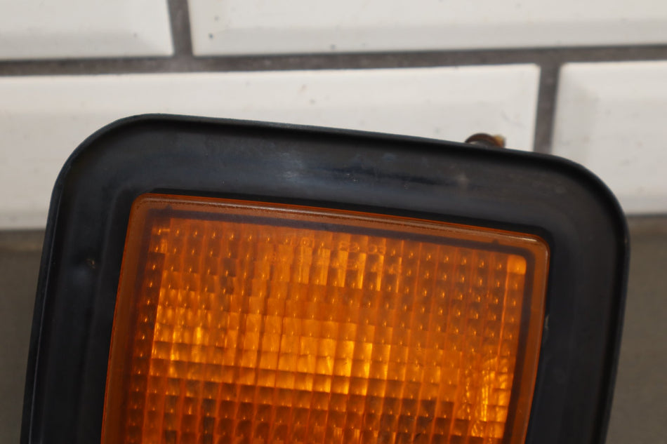 03-09 Hummer H2 Left Driver Park Turn Signal Marker Lamp Amber 15060529 OEM