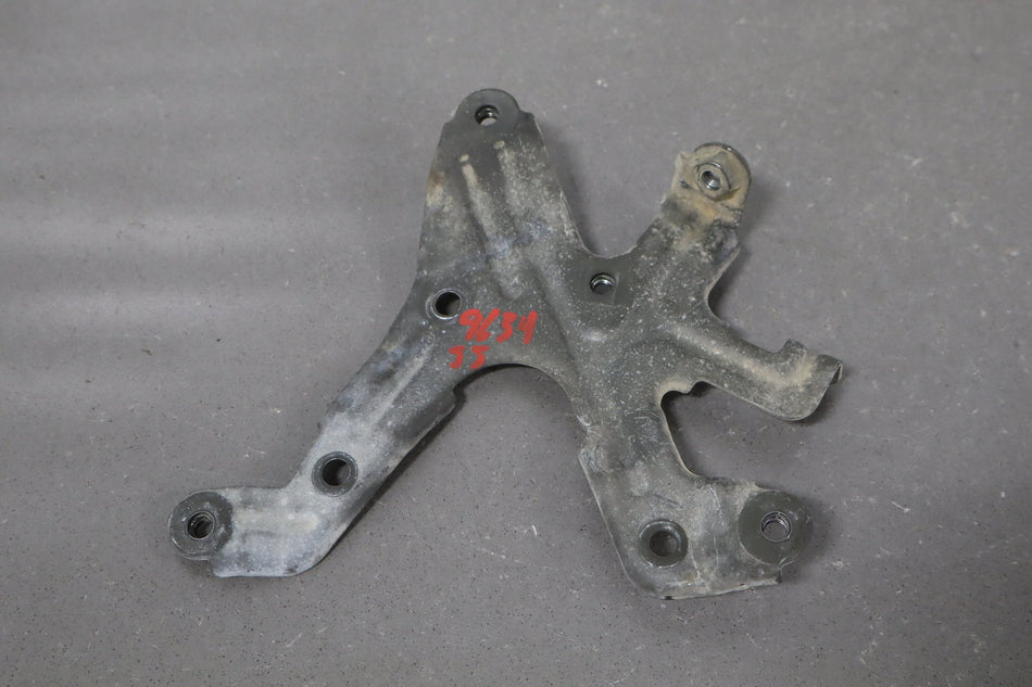 2002 Chevrolet Silverado 2500 6.6L LB7 Duramax Diesel FICM Bracket