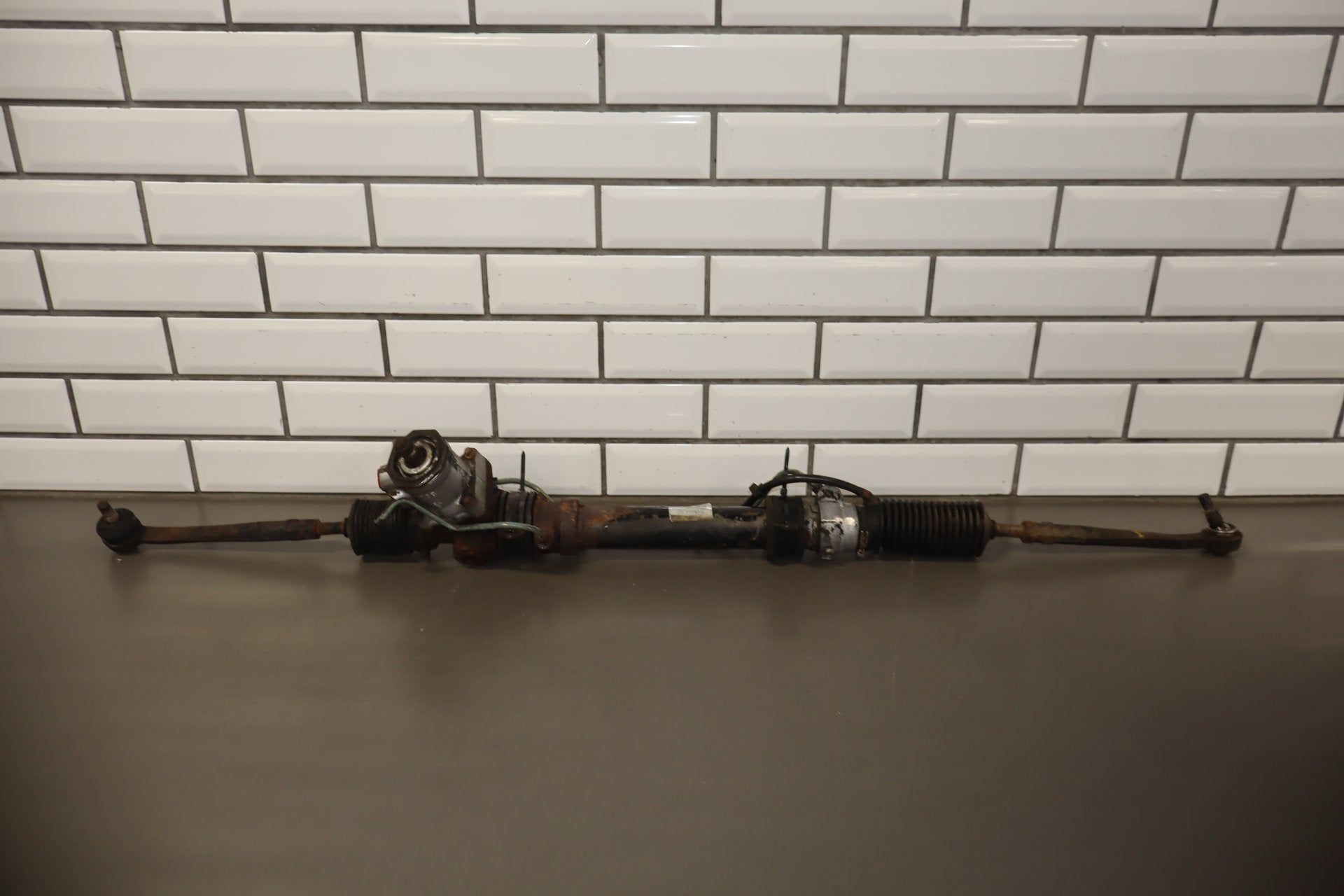 1986 Nissan 300ZX Steering Gear OEM – J & J Auto Wrecking