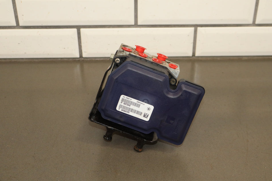 14-16 Jeep Grand Cherokee WK2 ABS Brake Pump Module