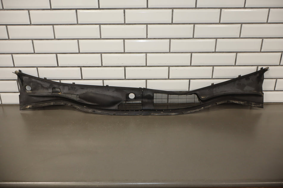 1996 Toyota Crown Cowl Vent Panel OEM Black Textured JZS151