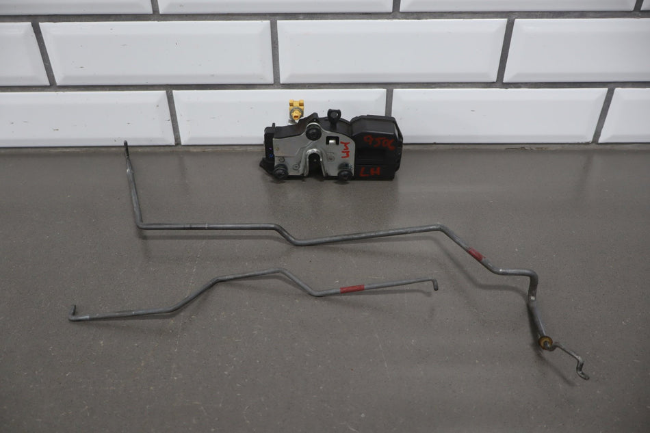 2003-2007 Hummer H2- Left Front Door Latch 15816392