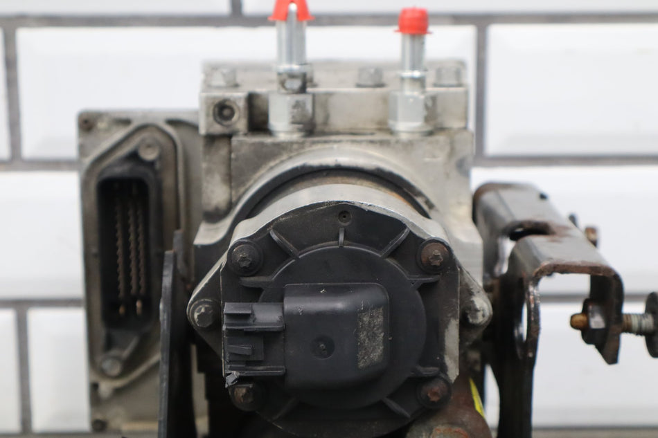 08-13 Chevy Tahoe Hybrid ABS Pump Module J92 15879113