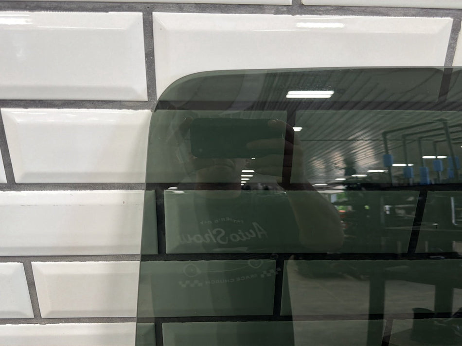 2004 Ford F-250 Super Duty- Right Rear Door Glass