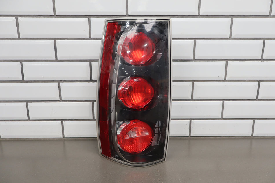 2007-2011 GMC Yukon Left Tail Light 25975977 OEM