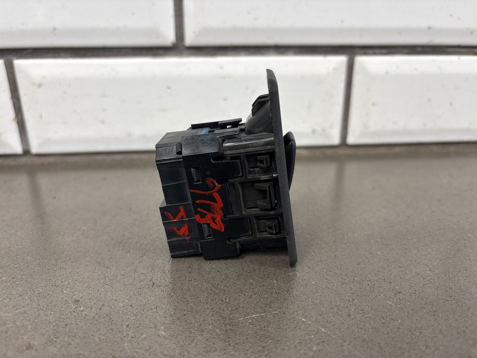 2003-2007 Hummer H2 - Passenger Right RH Rear Window Switch OEM 15093146