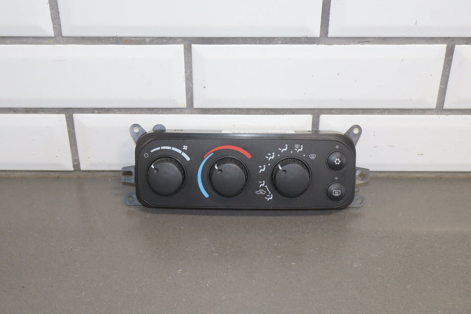 2004 Dodge Dakota Climate Control OEM
