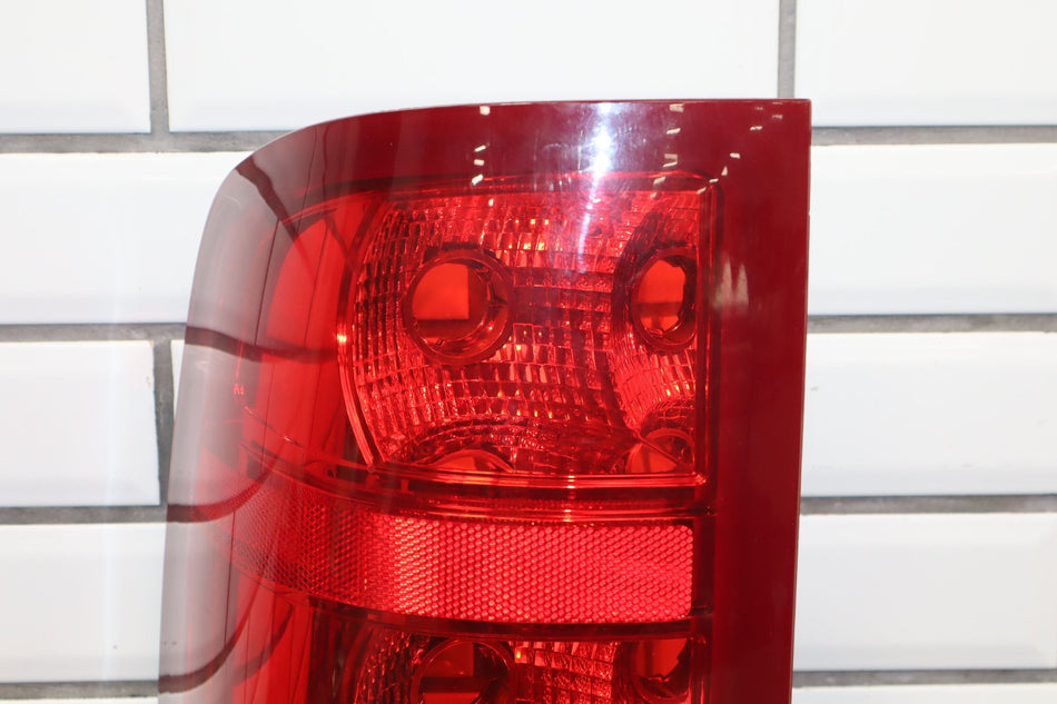 2008 GMC Sierra 2500- TAIL LIGHT ASSEMBLY