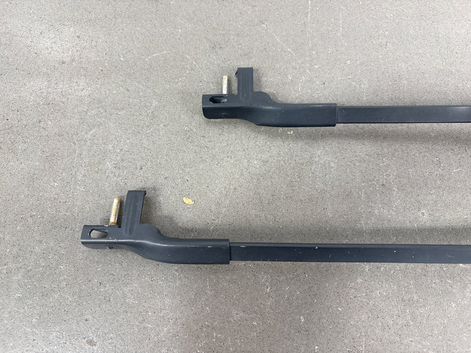 00-06 Audi TT Quattro Coupe 8N Front Windshield Wiper Arms Pair Left Right OEM