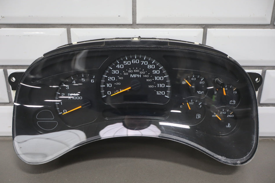 2005 GMC Sierra Speedometer 15224141 186215 Miles