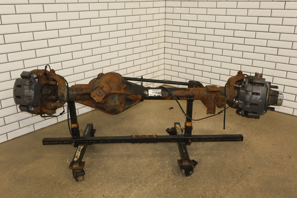 2002-2004 Ford F250 F350 Super Duty 4x4 3.73 Ratio Front Axle Assembly OEM