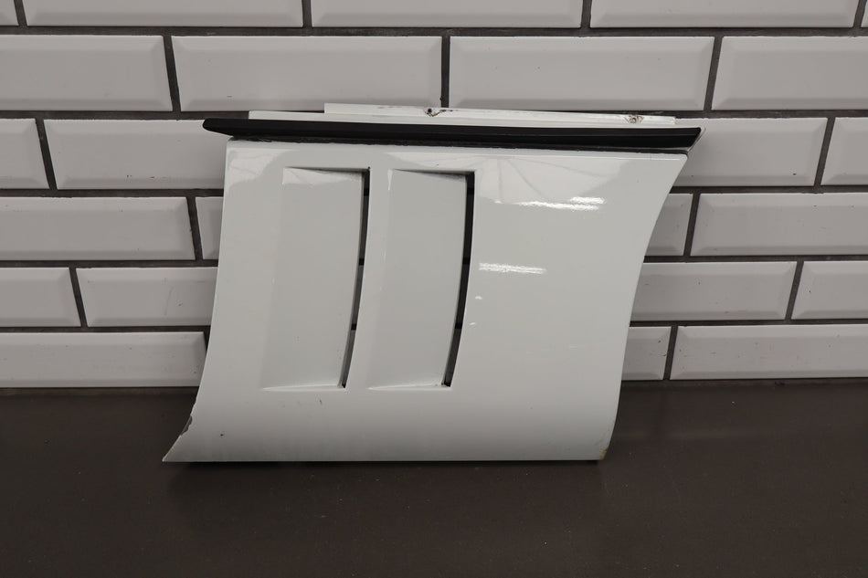 1988-1990 Chevrolet Corvette C4 Right Fender Artic White