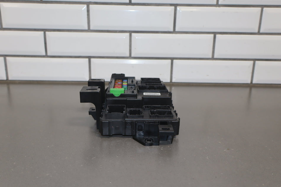 2015 Ford Mustang GT 5.0L Cabin Fuse Box