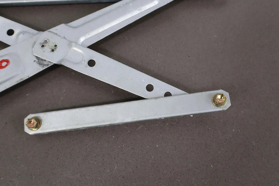1996 Lexus LX450- Right Front Door Regulator
