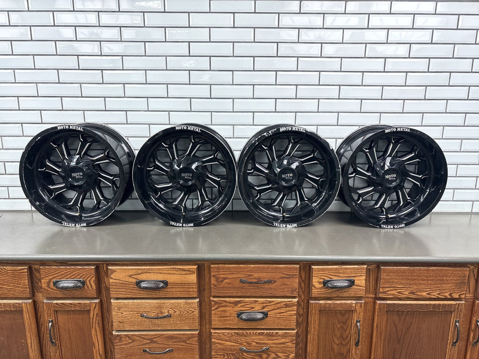 Moto Metal MO999 20x10 -18 Wheel Set of 4 6x135 6x5.5 Black Machined