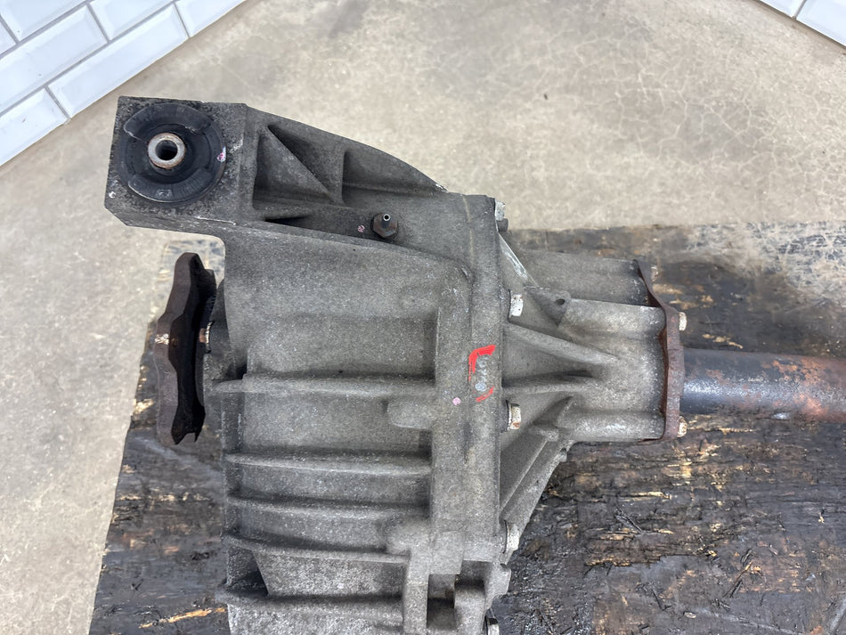 03-06 Hummer H2 4X4 Front Axle Differential Carrier 4.10 Assembly 25819234