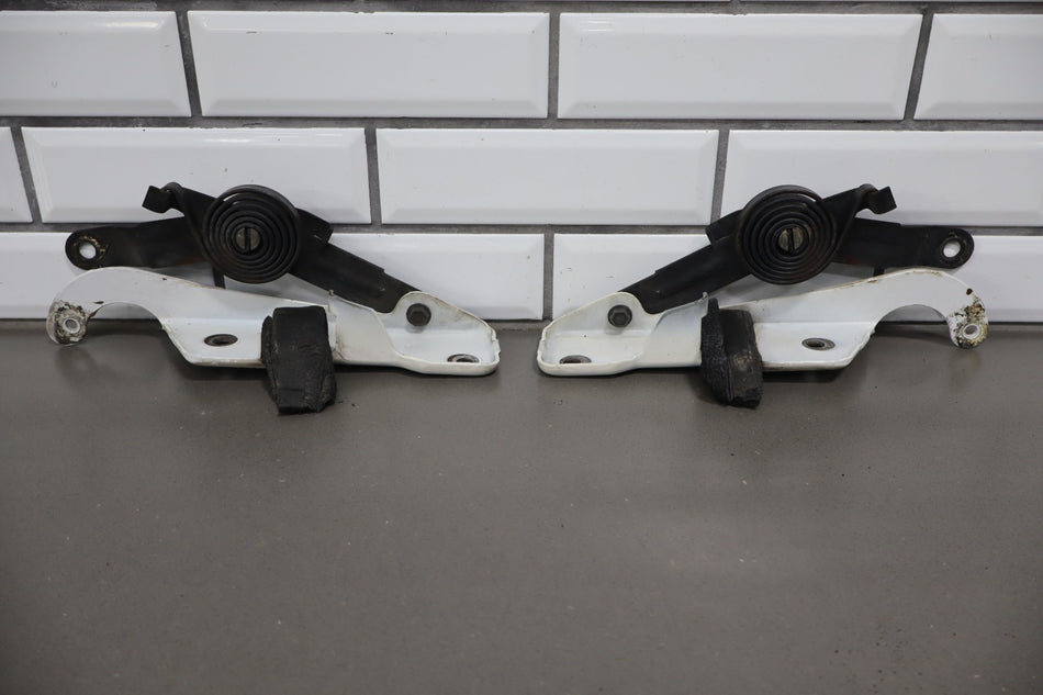 1999-2000 Cadillac Escalade Hood Hinge OEM