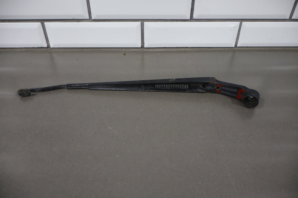 1998-2007 Toyota Land Cruiser Lexus LX470 Wiper Arm Pair