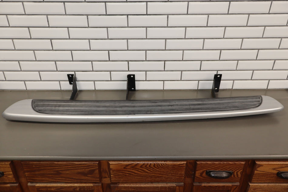 2003-2006 Chevrolet SSR Right Running Board OEM