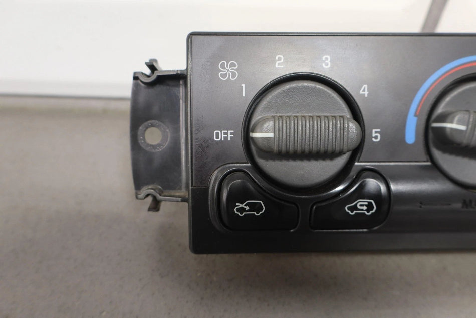 2002 GMC Sierra Heater/AC Controls OEM