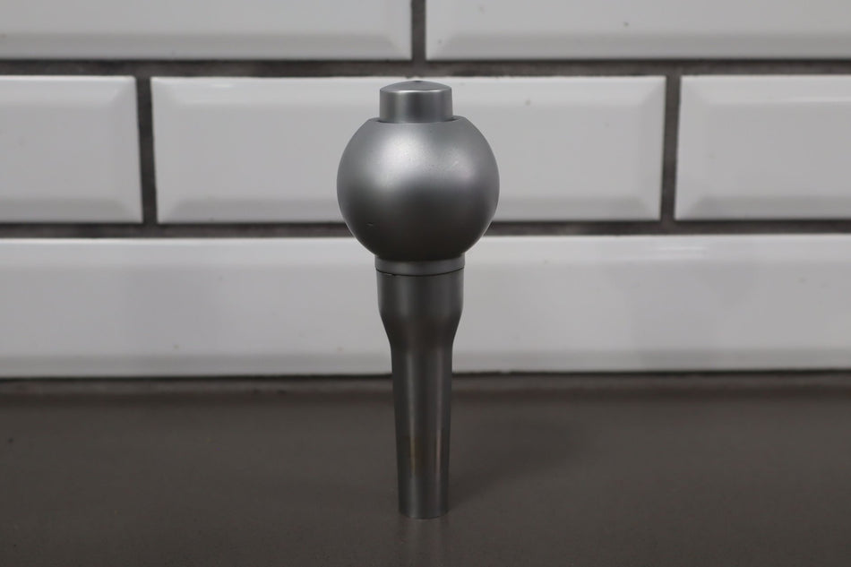 2004 Chevrolet SSR- Shift Knob